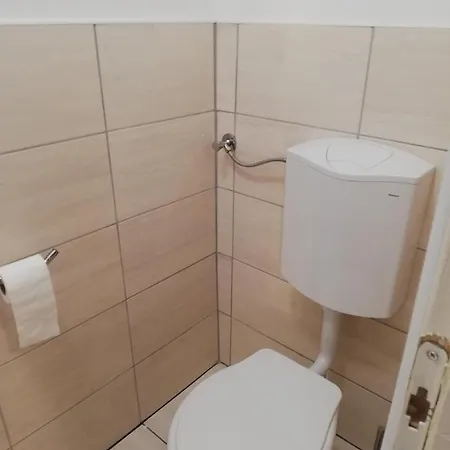 Levendula Apartman / Vendeghaz * Tiszafüred