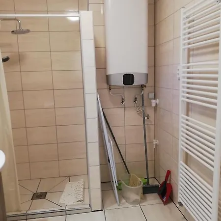 Levendula Apartman / Vendeghaz 아파트 Tiszafüred